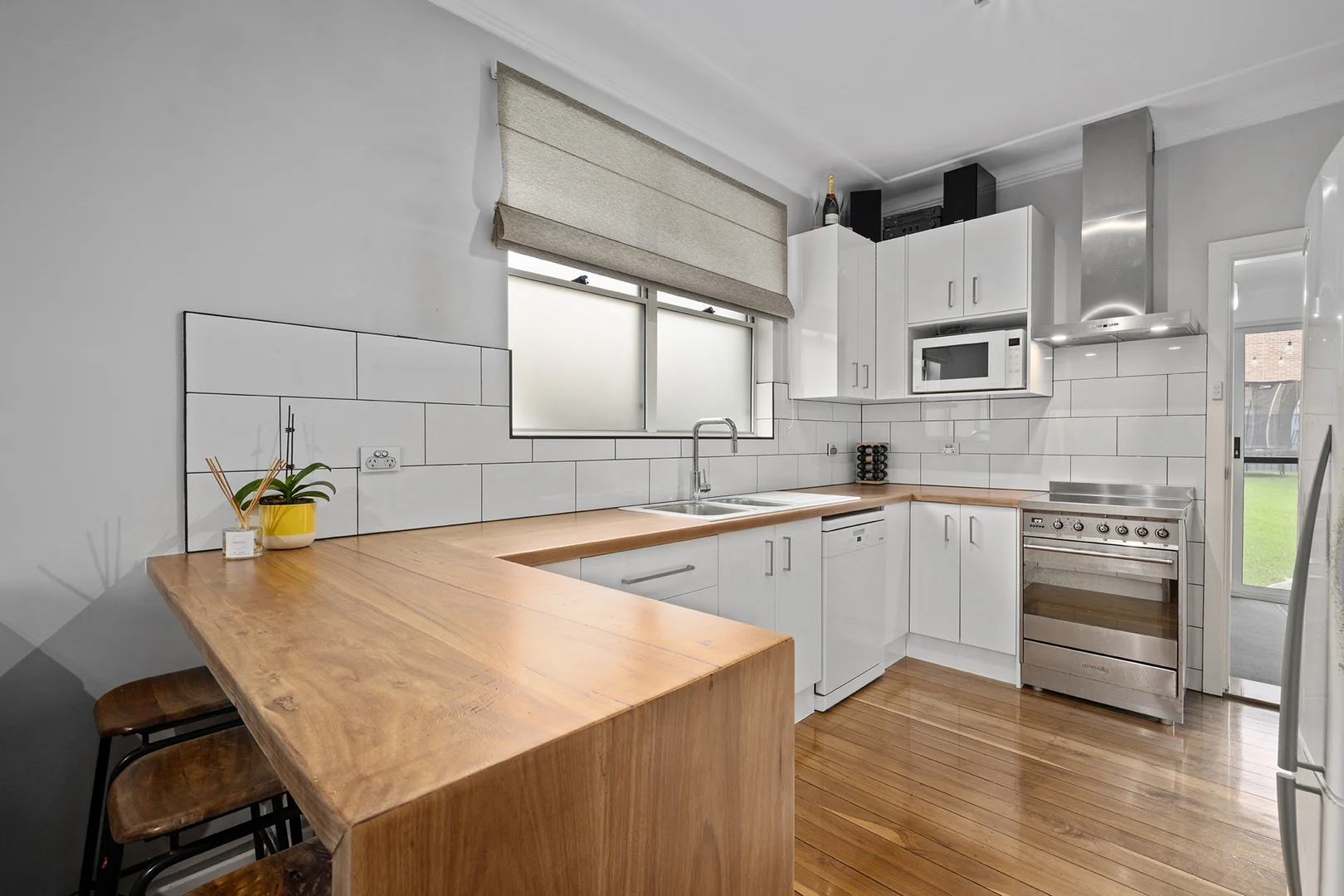 Additional image 2 of 10 Woods Street, Redhead NSW 2290