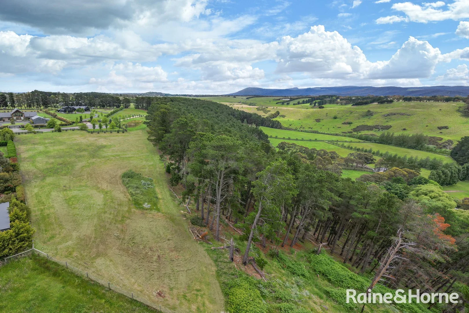 Additional image 7 of 10 Misty View Court, Gisborne VIC 3437