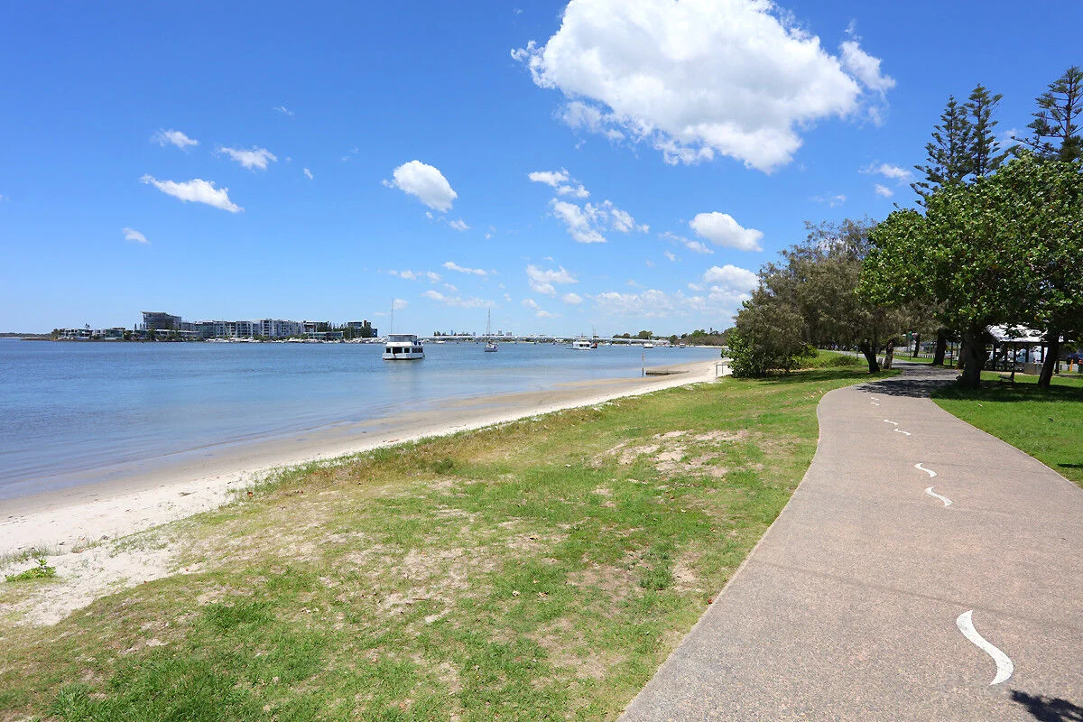 Additional image 39 of 1/27 Eider Avenue, Paradise Point QLD 4216