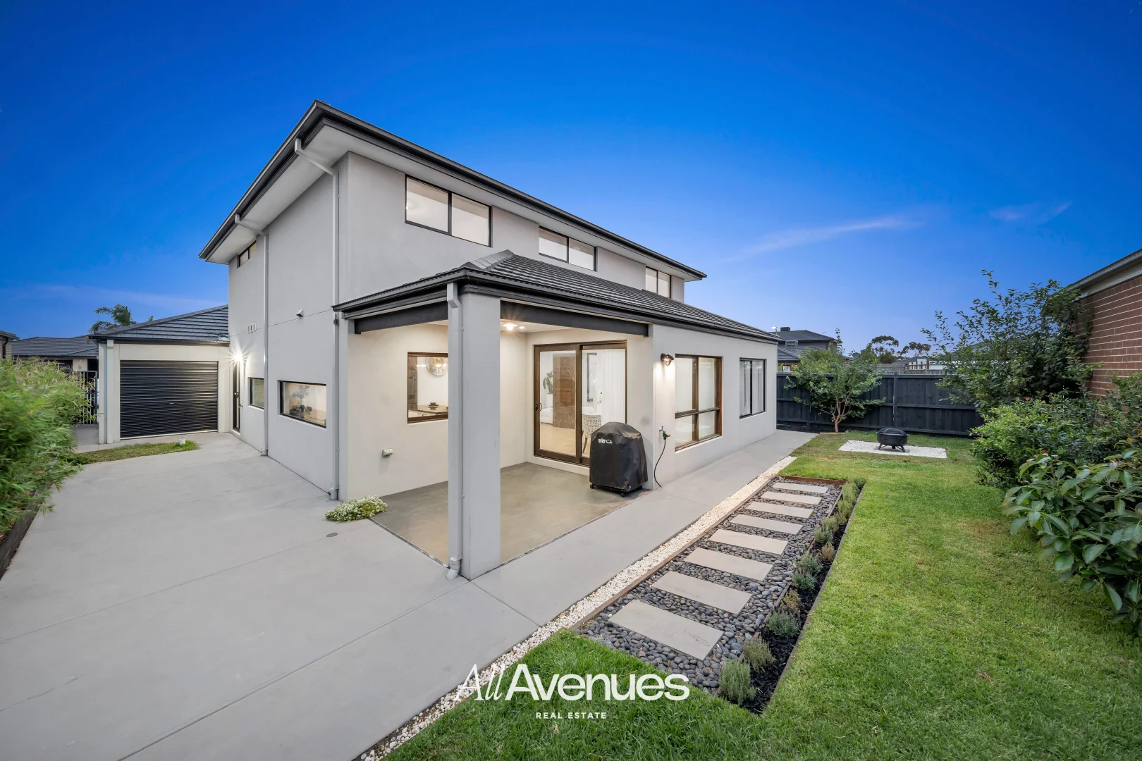 17 Curved Trunk Road, Officer VIC 3809