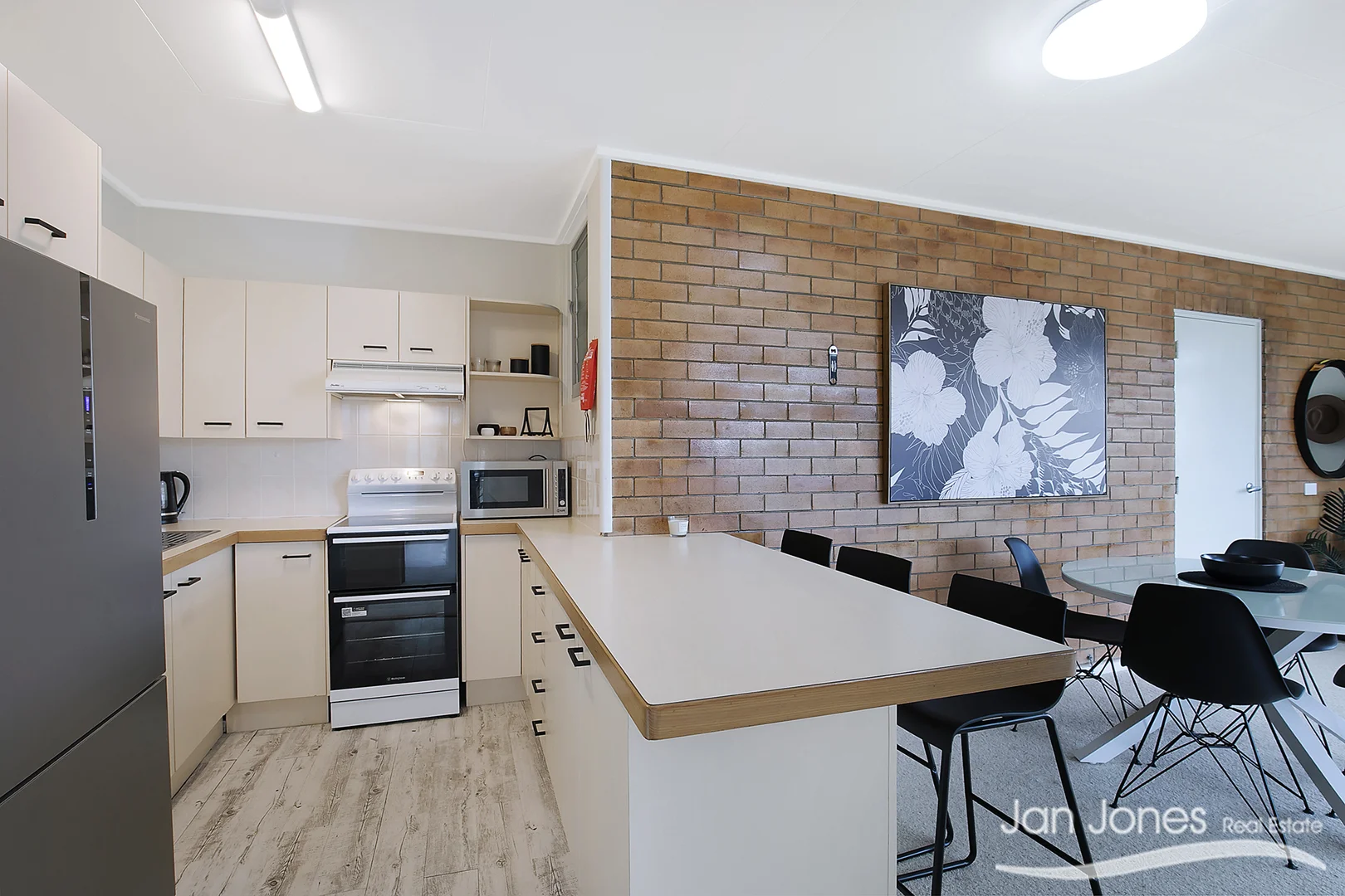 Additional image 14 of Unit 10/73 Marine Pde, Redcliffe QLD 4020