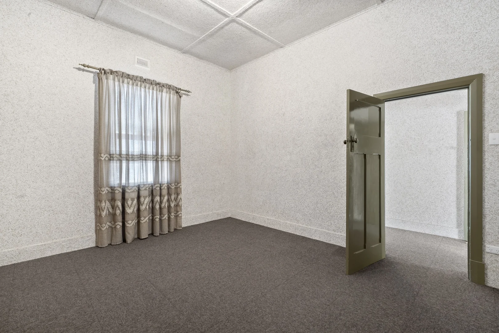 Additional image 8 of 16 McIntosh Street, Loxton SA 5333