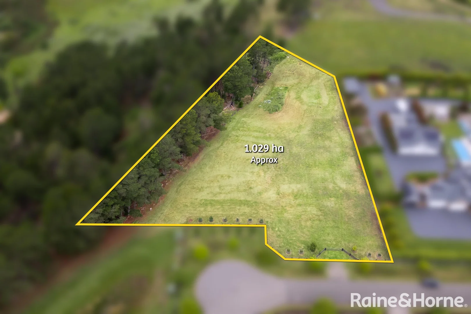 Additional image 3 of 10 Misty View Court, Gisborne VIC 3437