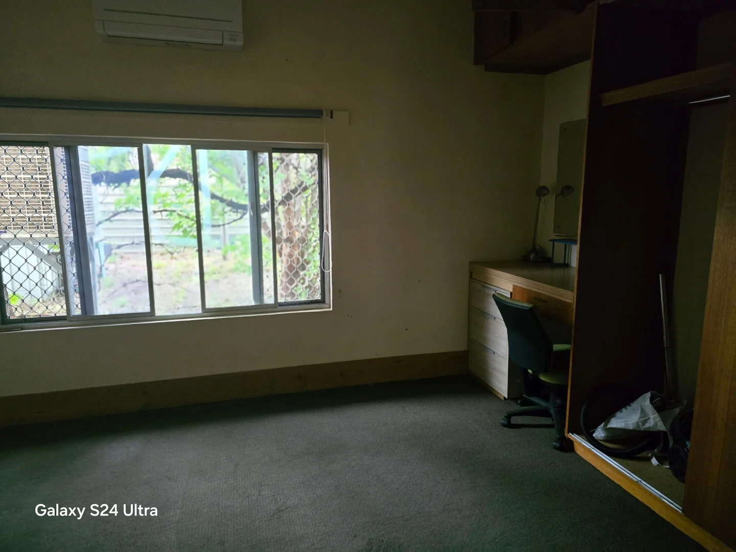 Additional image 14 of East Side NT 0870