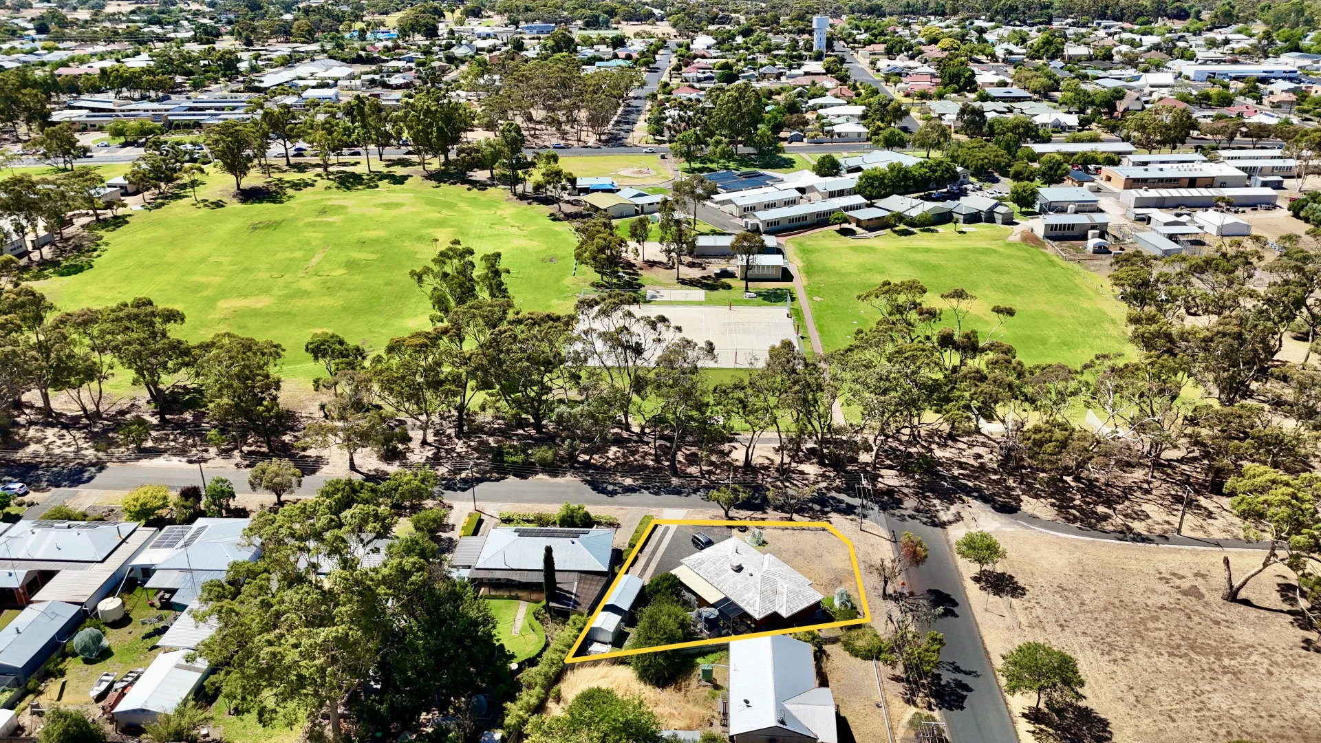 Additional image 20 of 44 Victoria Parade, Bordertown SA 5268