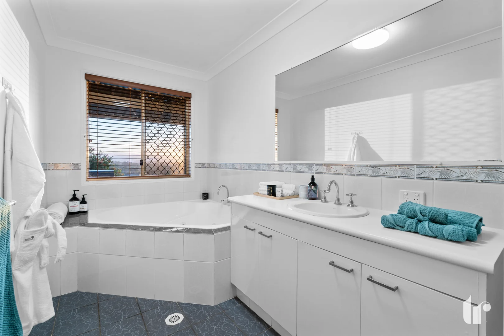 Additional image 15 of 21 St Andrews Way, Banora Point NSW 2486