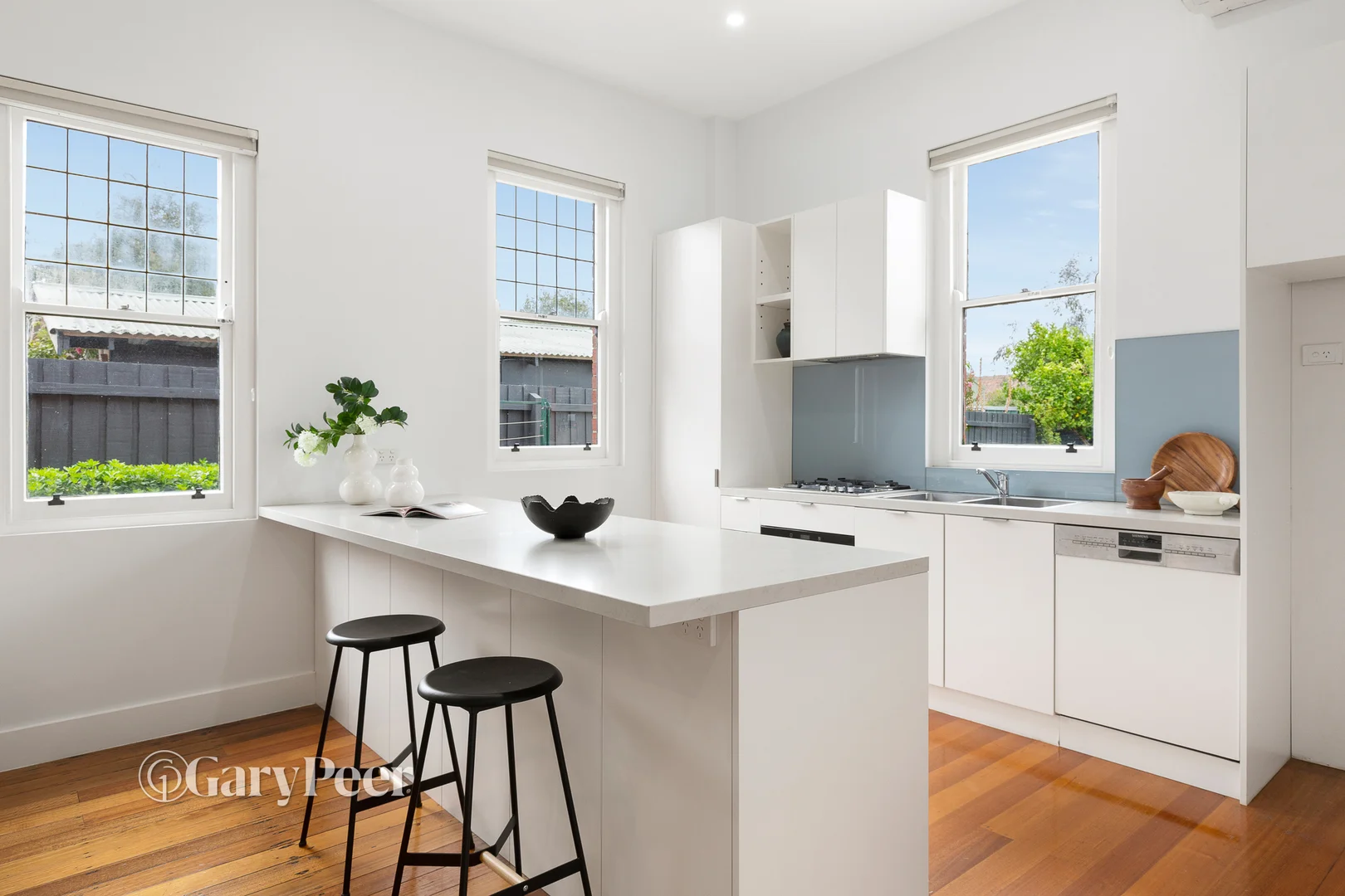 Additional image 3 of 9A Holland Grove, Caulfield North VIC 3161