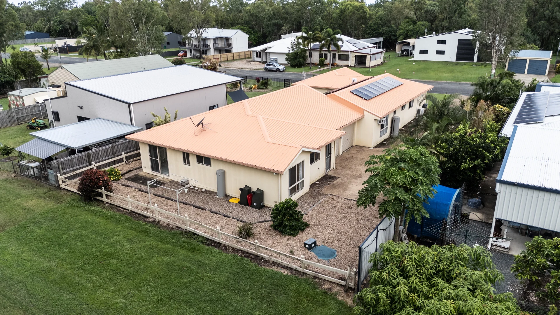 Additional image 2 of 2/23 Marine Parade, Laguna Quays QLD 4800