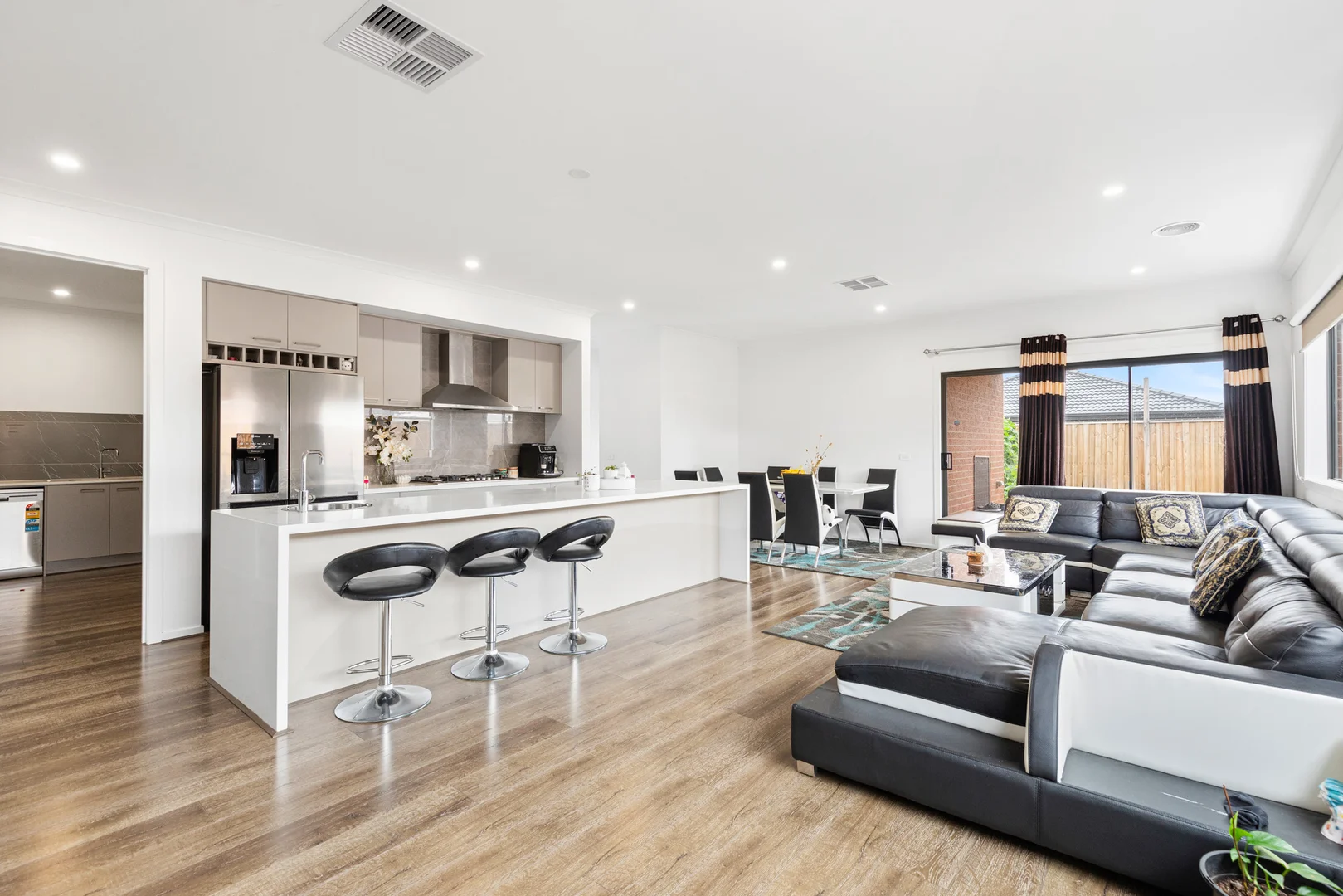 Additional image 7 of 3 Jumps Street, Manor Lakes VIC 3024