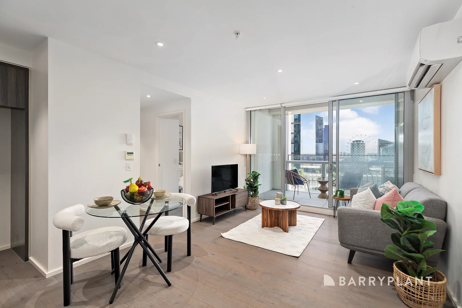 Additional image 4 of 1007W/888 Collins Street, Docklands VIC 3008