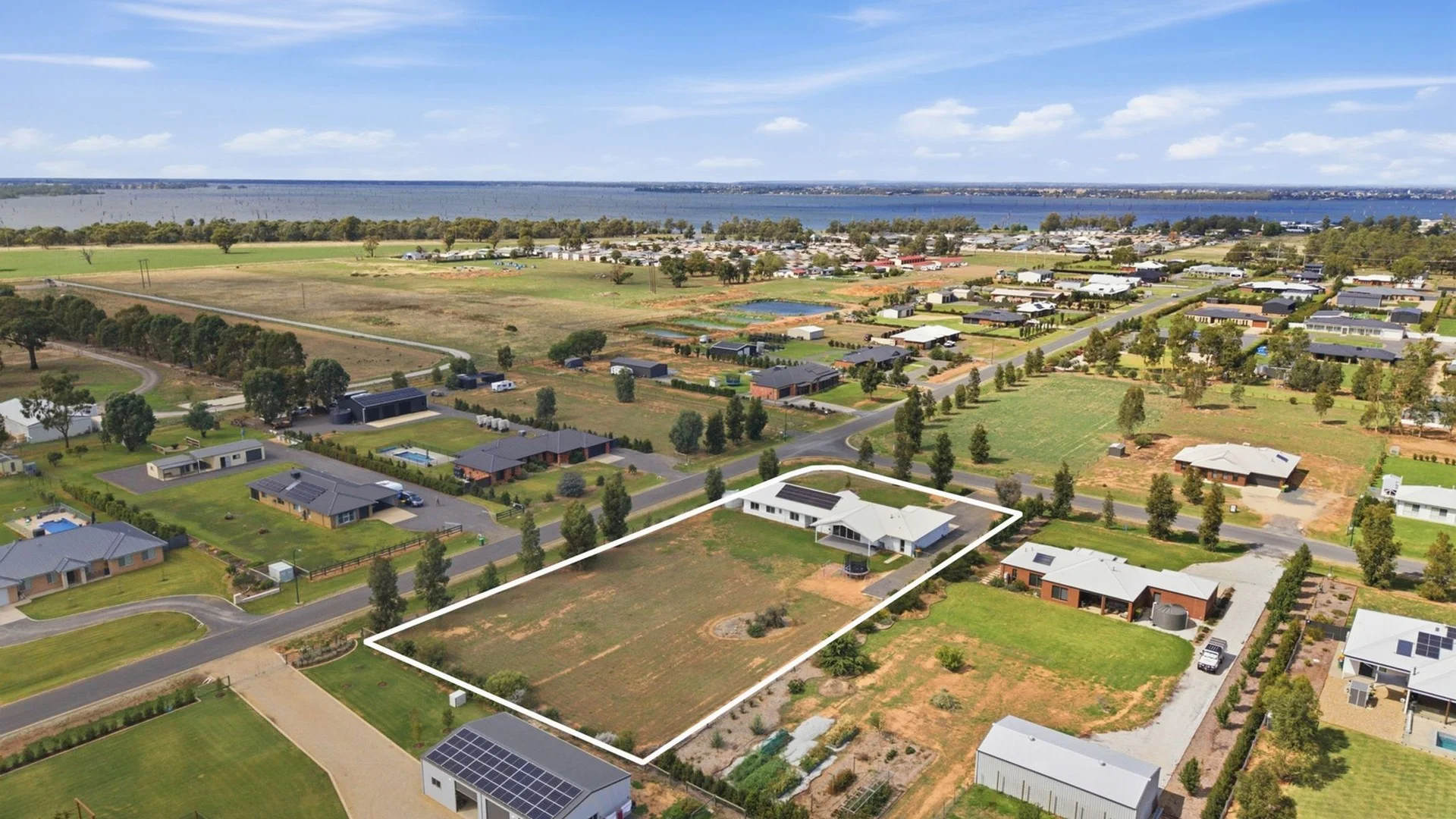 13 Lara Close, Mulwala NSW 2647