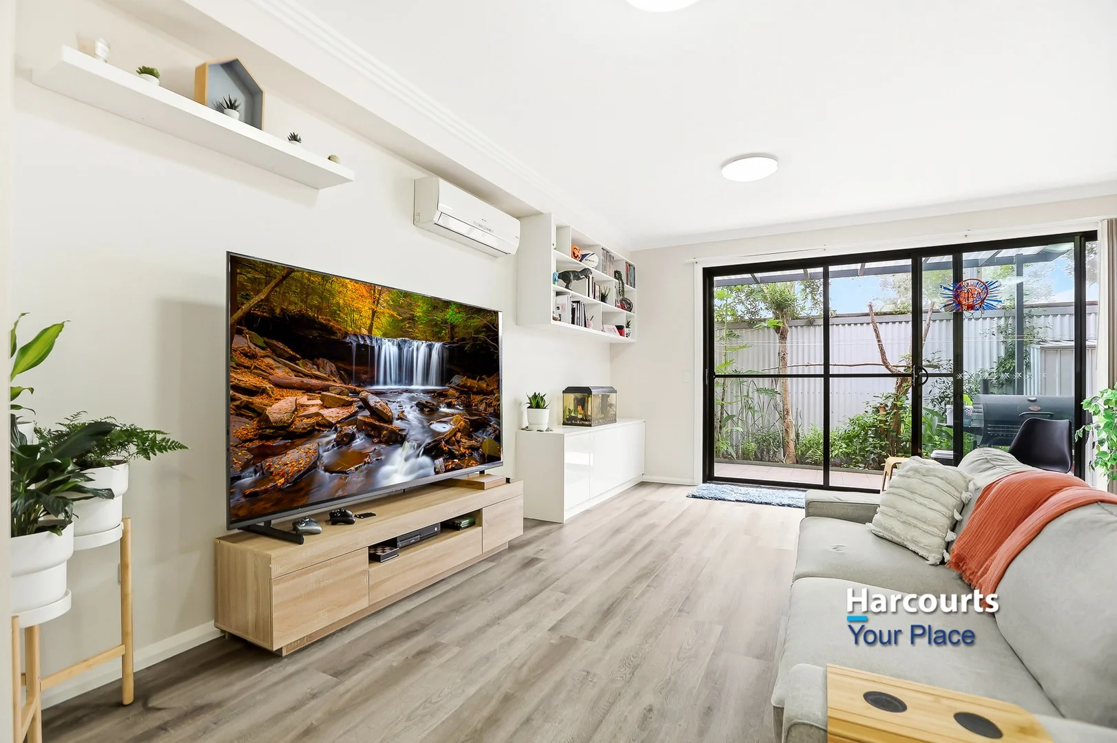 18 Tyler Street, Jordan Springs NSW 2747