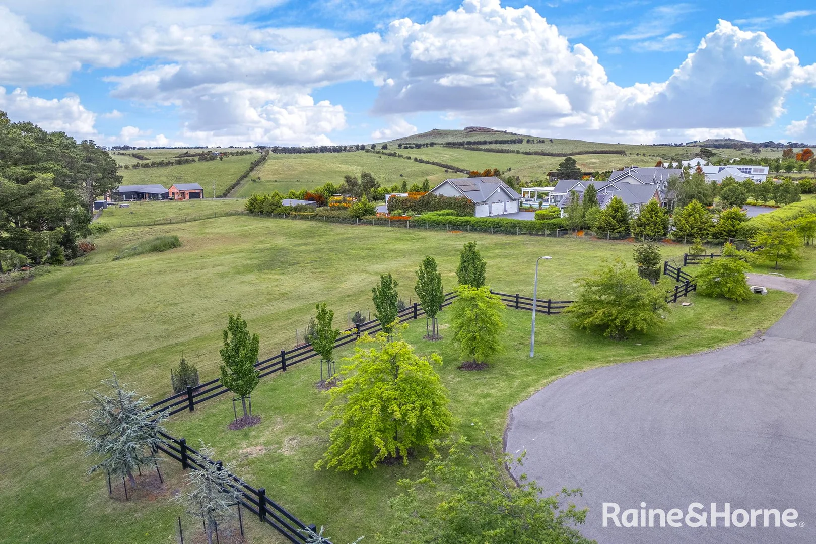 Additional image 4 of 10 Misty View Court, Gisborne VIC 3437