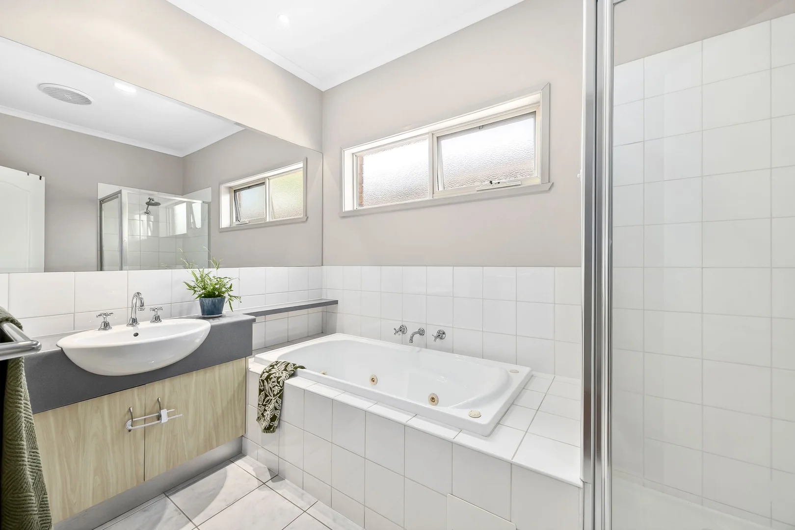 Additional image 8 of 8/143 Barrabool Road, Highton VIC 3216