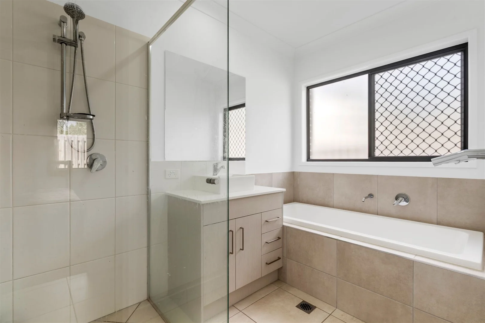 Additional image 11 of 30 Greenridge Road, Park Ridge QLD 4125