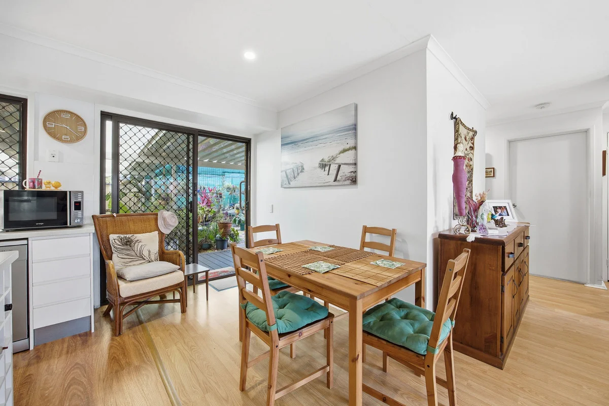 Additional image 14 of 2/4 Cassandra Crescent, Labrador QLD 4215