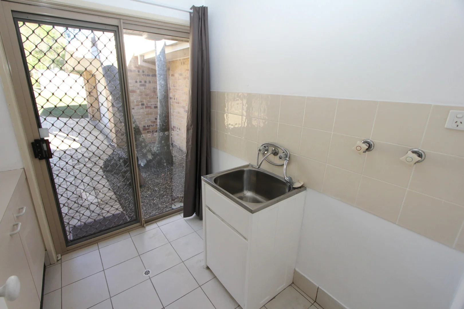 Additional image 12 of 4 Manse Court, Molendinar QLD 4214