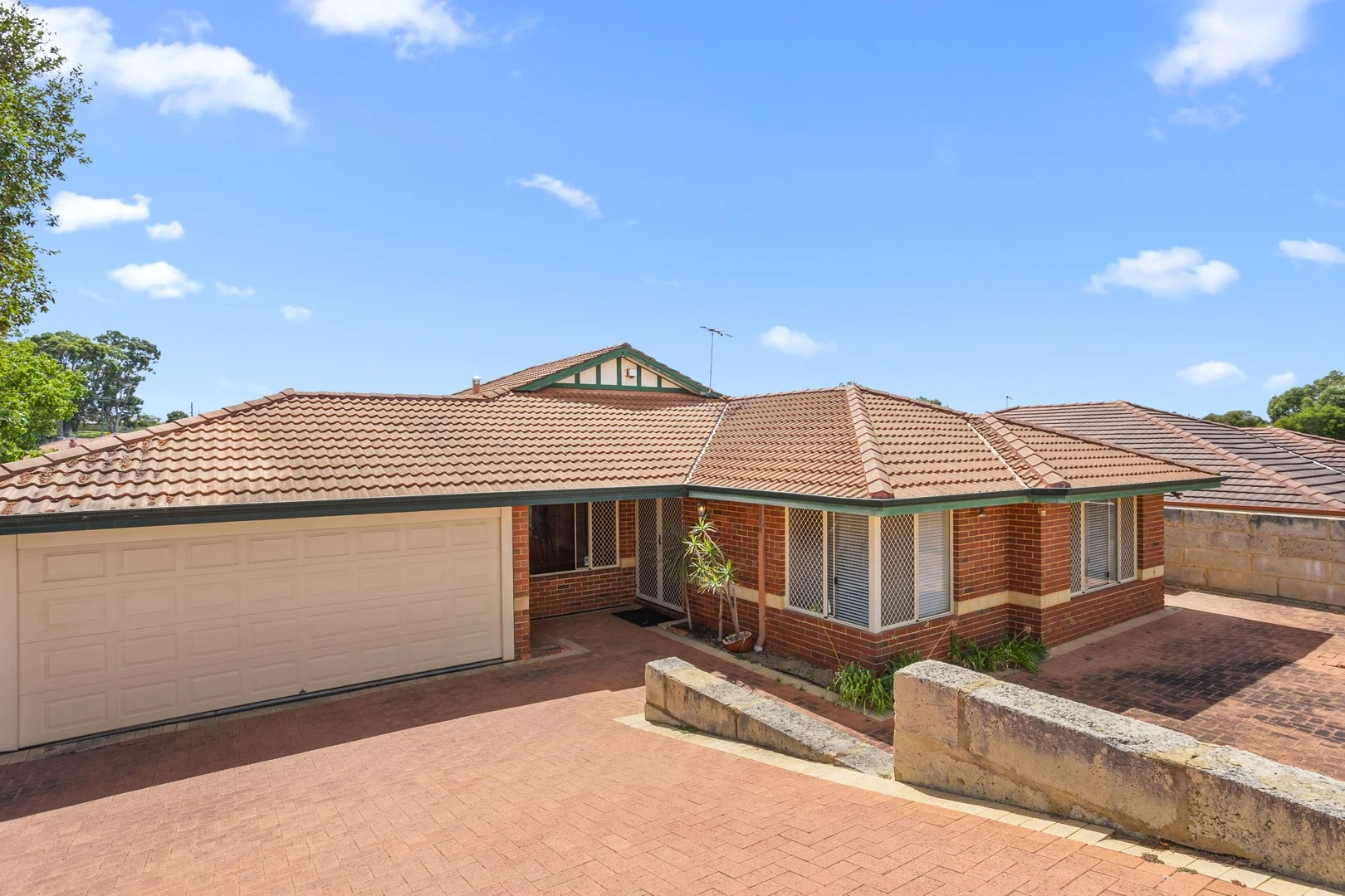 Additional image 2 of 20 Gumina Place, Lake Coogee WA 6166