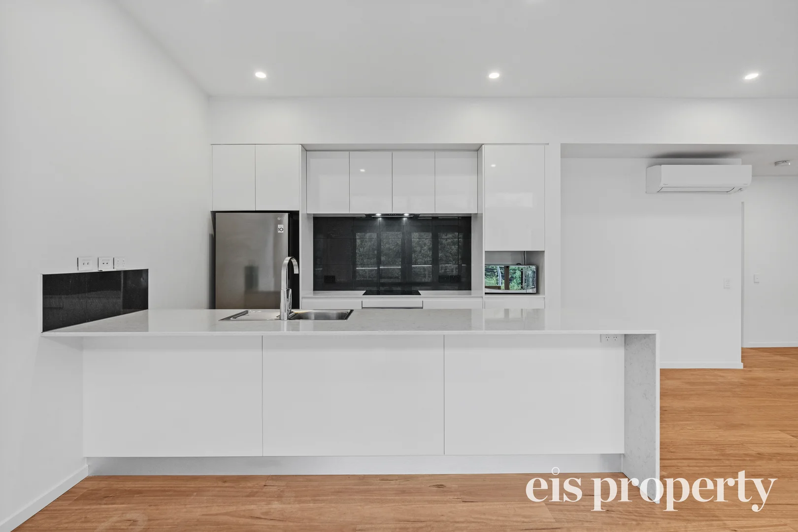 Additional image 2 of 1/337 Churchill Avenue, Sandy Bay TAS 7005