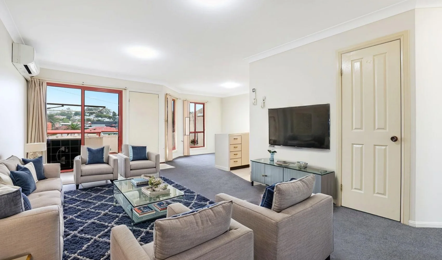 2/102 Central Road, Unanderra NSW 2526