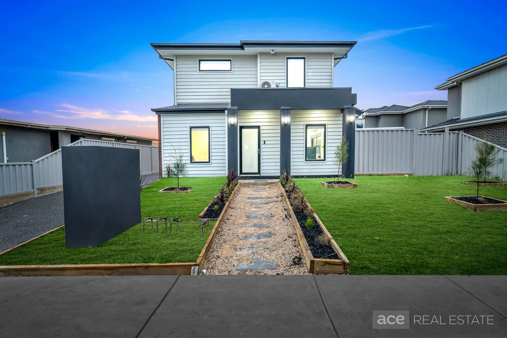 1/8 Tyquin Street, Laverton VIC 3028