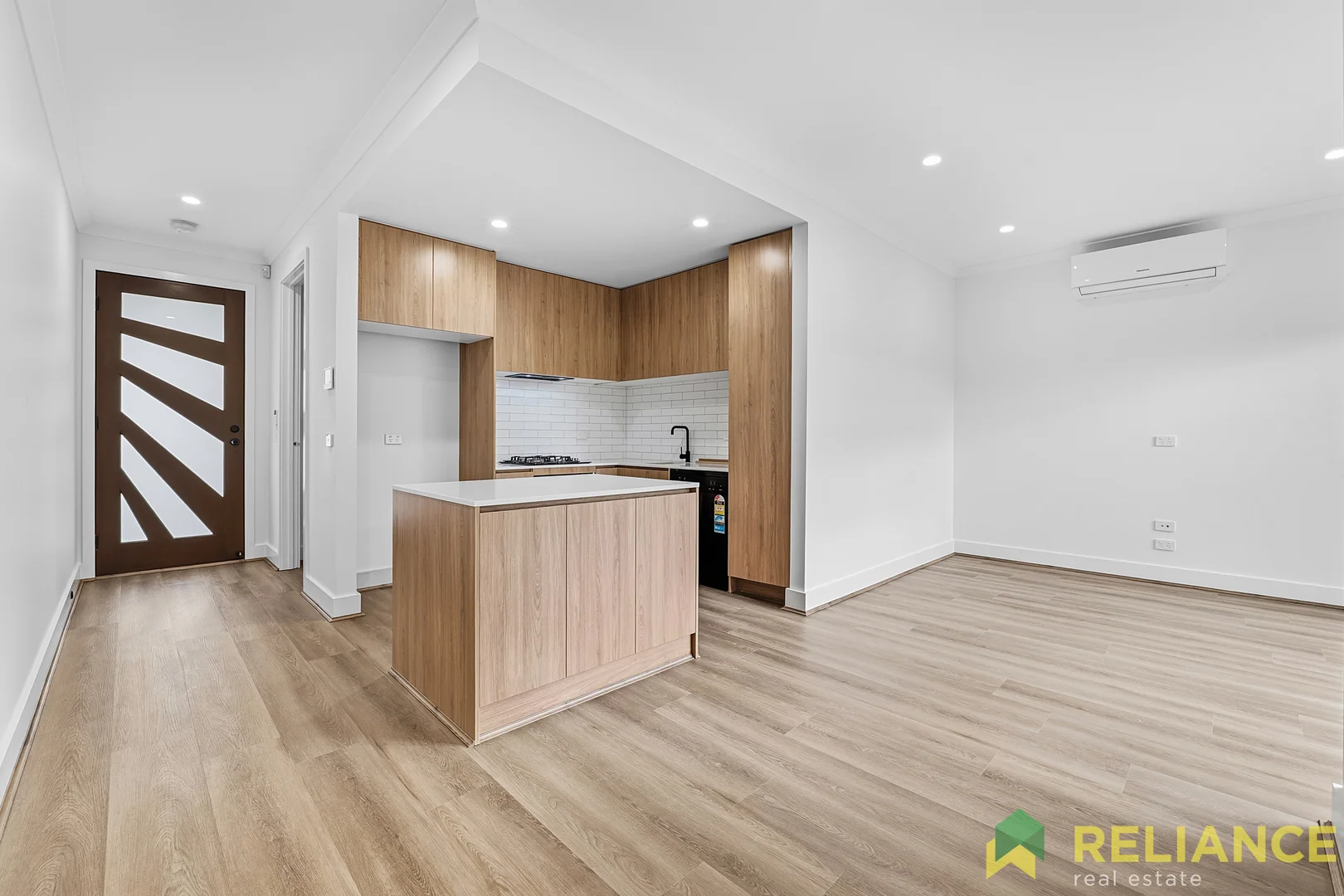 Additional image 6 of 33 Castello Drive, Deanside VIC 3336