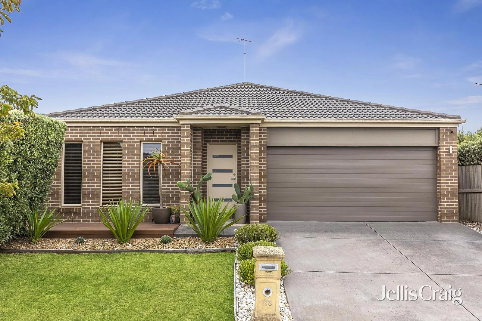 23 Senior Court, Highton VIC 3216