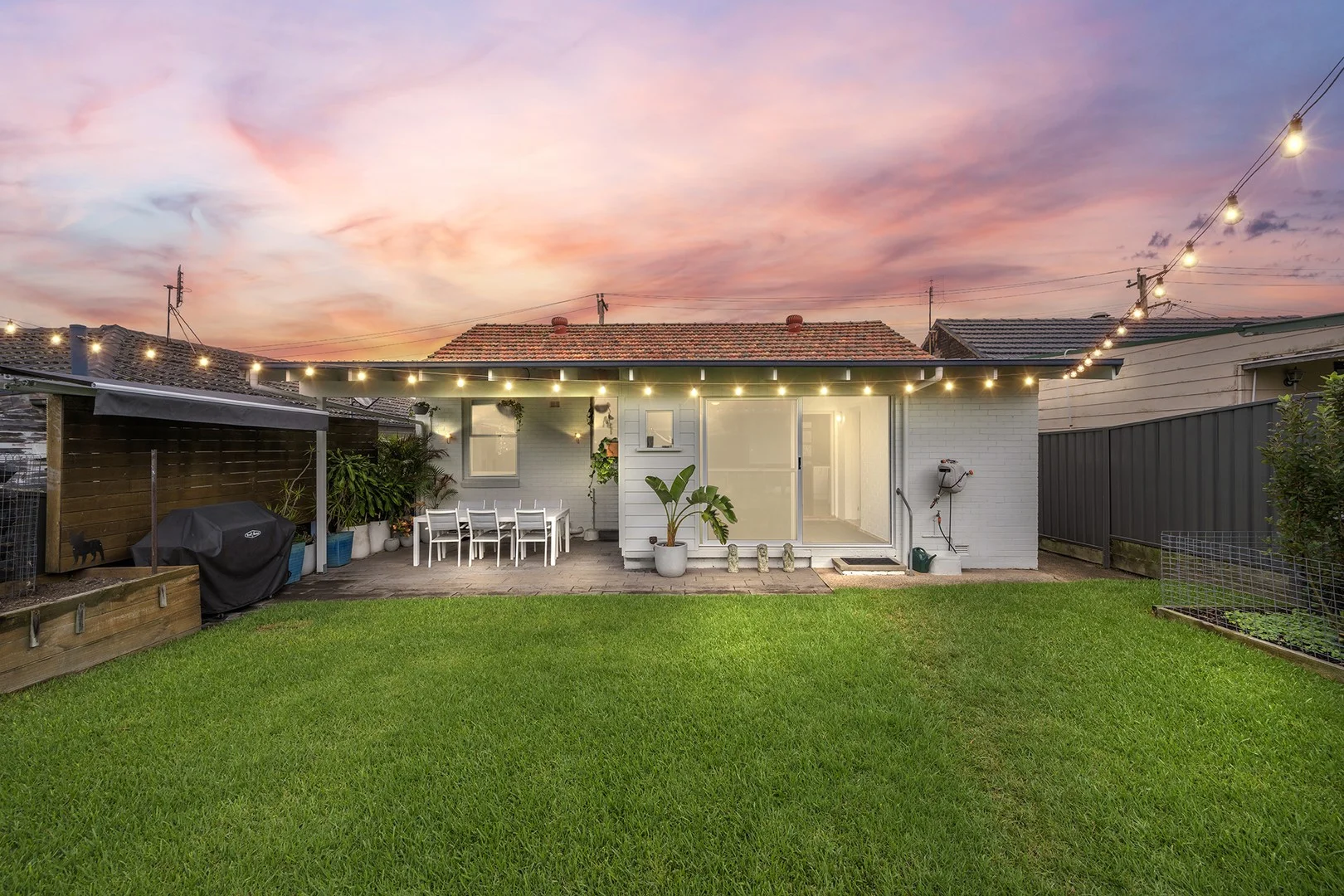 10 Woods Street, Redhead NSW 2290