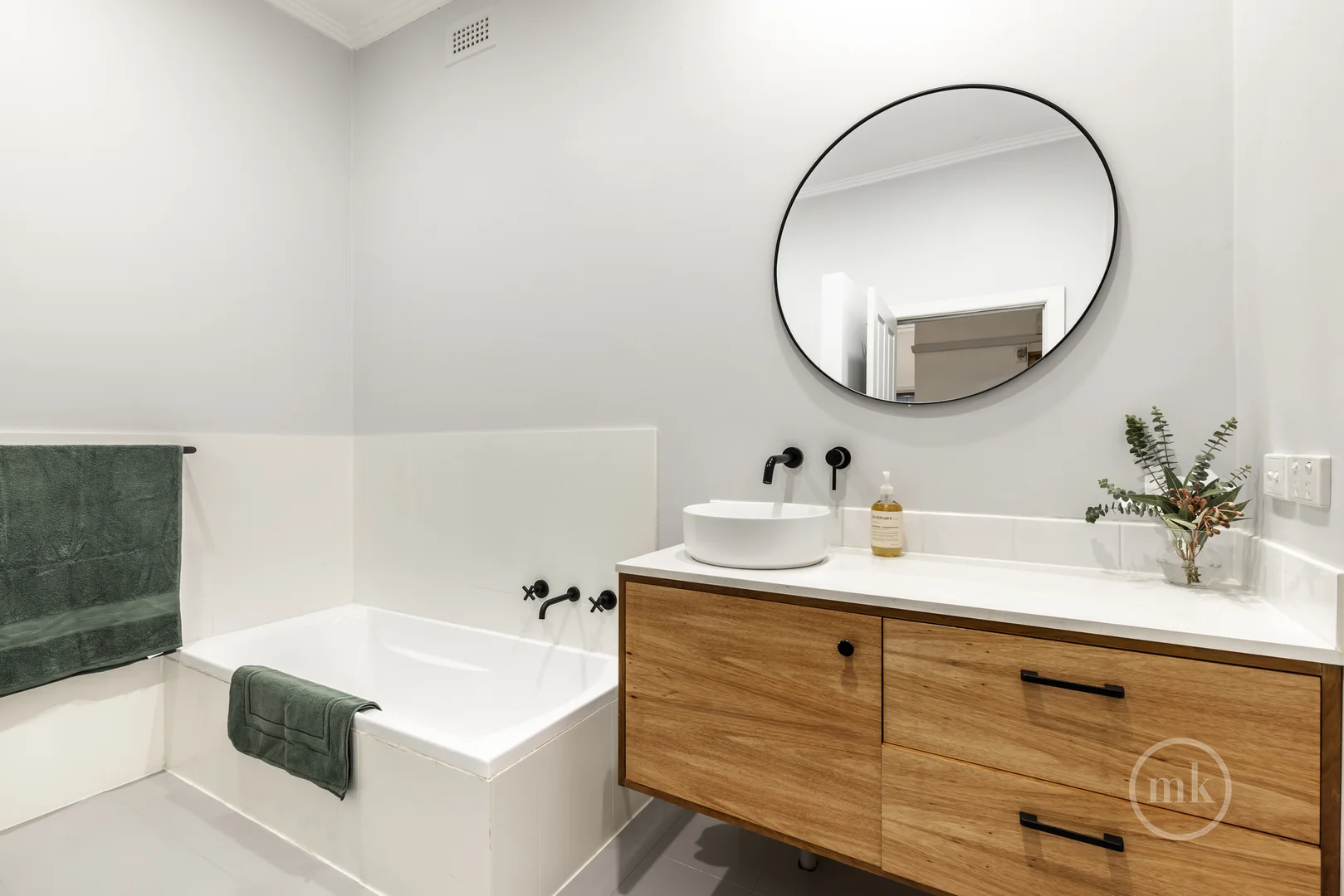 Additional image 8 of 1/118 Main Road, Lower Plenty VIC 3093