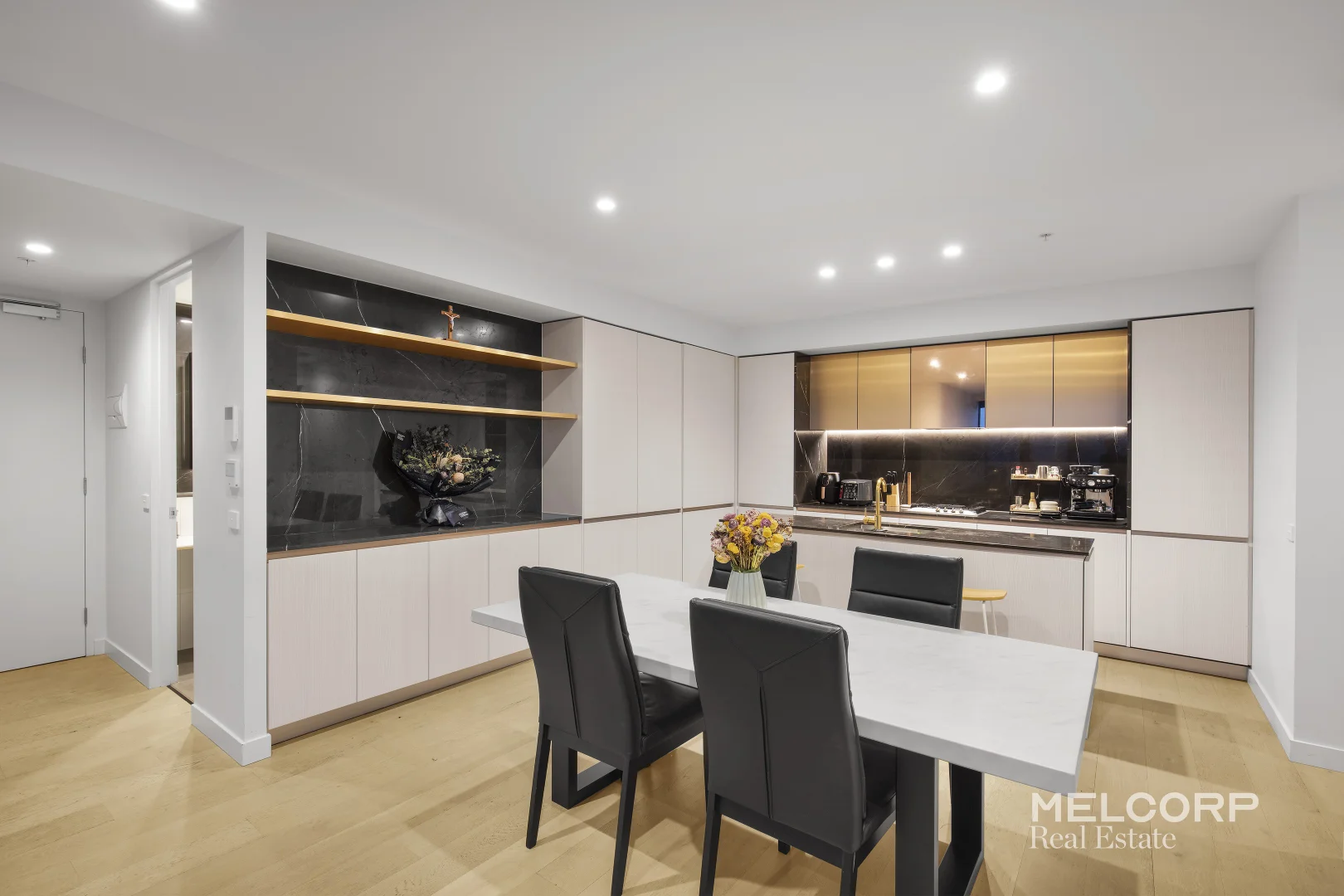 Additional image 2 of 7407/228 La Trobe Street, Melbourne VIC 3000