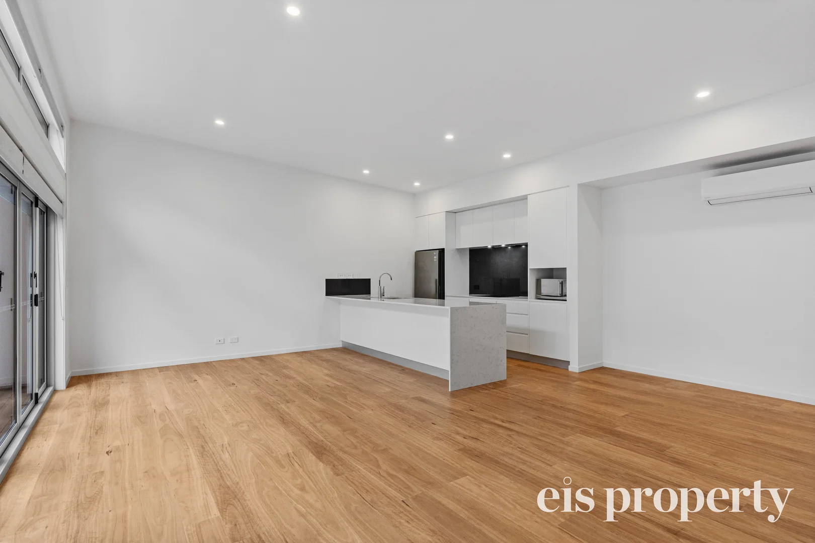 Additional image 5 of 1/337 Churchill Avenue, Sandy Bay TAS 7005