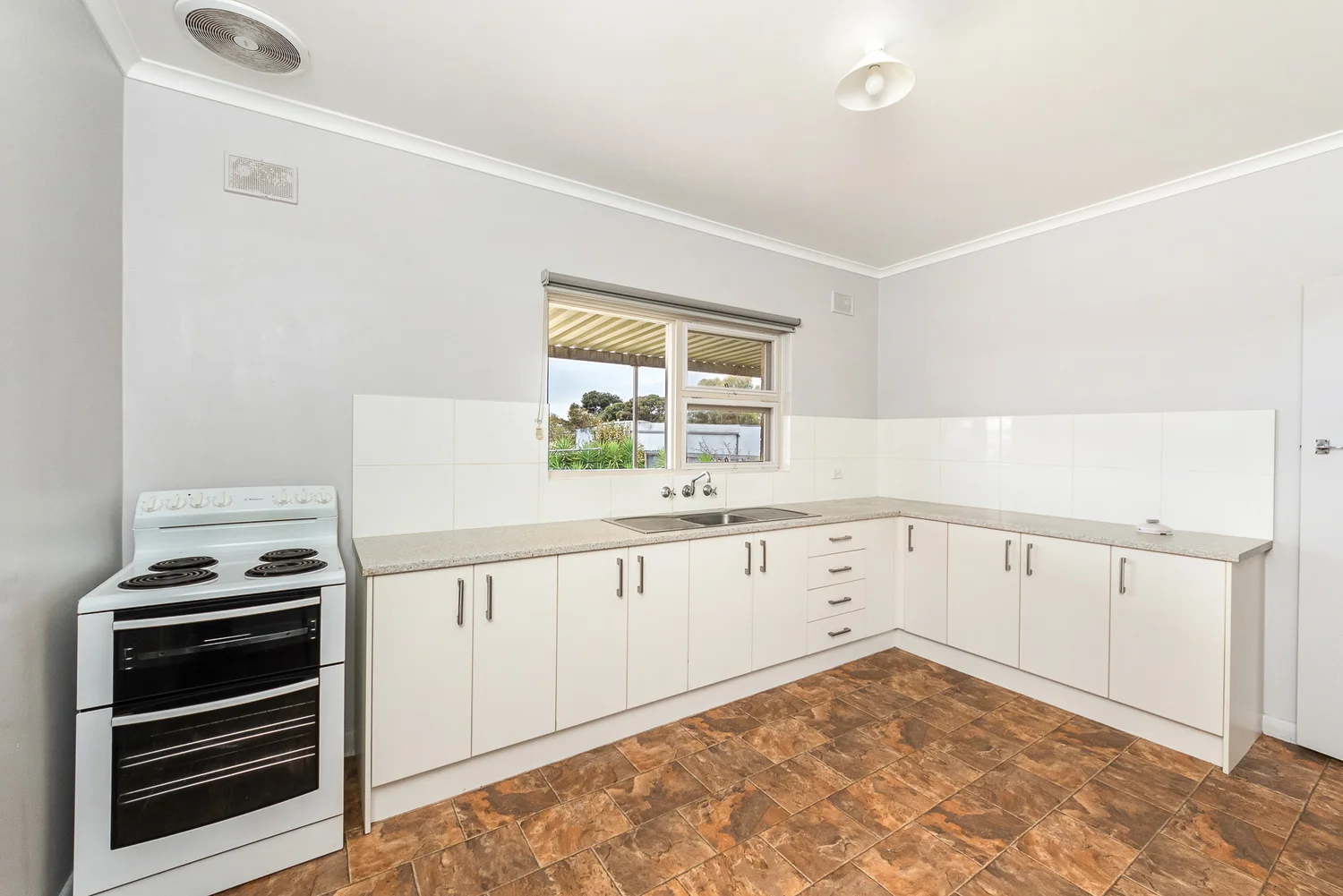 Additional image 4 of 100 Old Princes Highway, Murray Bridge East SA 5253