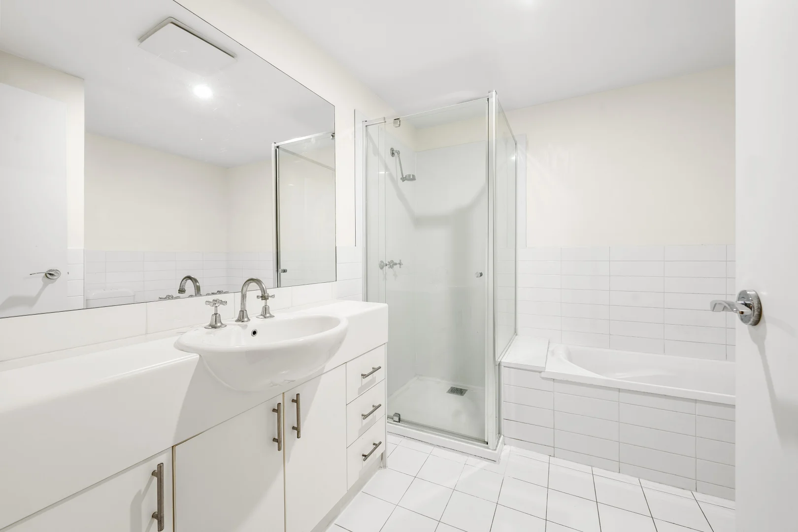 Additional image 7 of 8/209 Melbourne Road, Rippleside VIC 3215