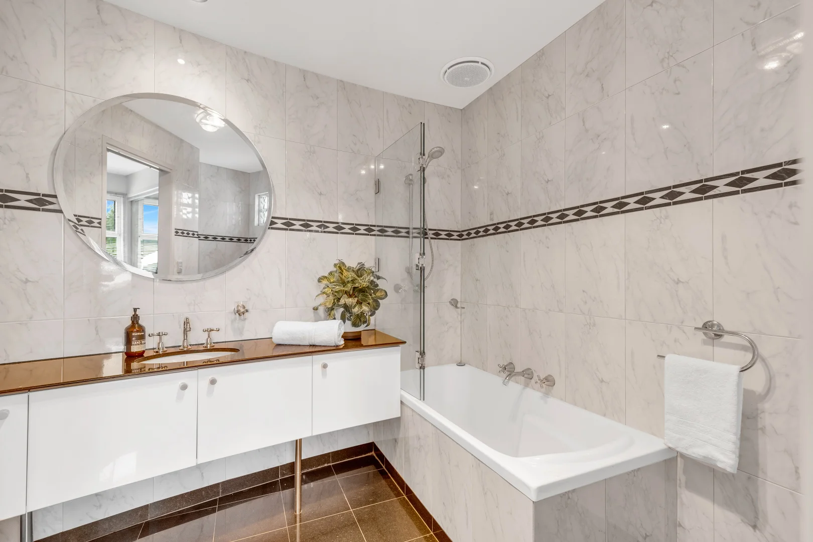 Additional image 24 of 8 Scarlett Close, Leongatha VIC 3953