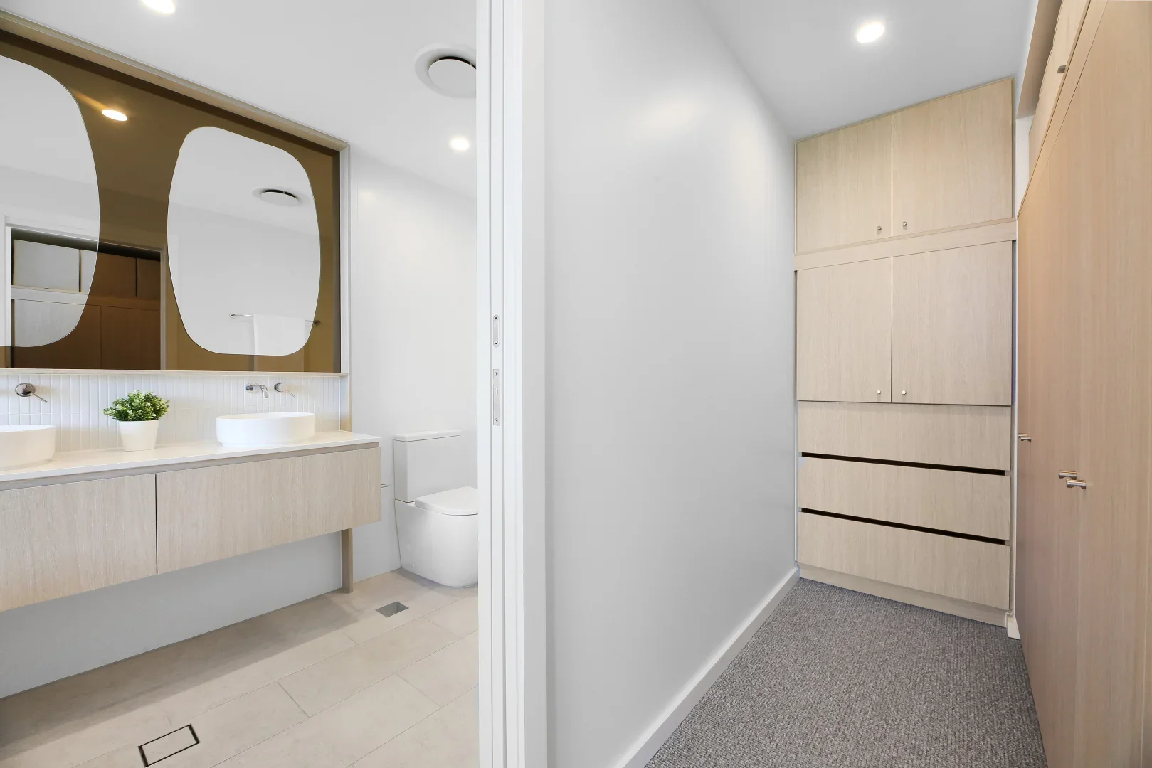 Additional image 14 of 502/180 Marine Parade, Labrador QLD 4215