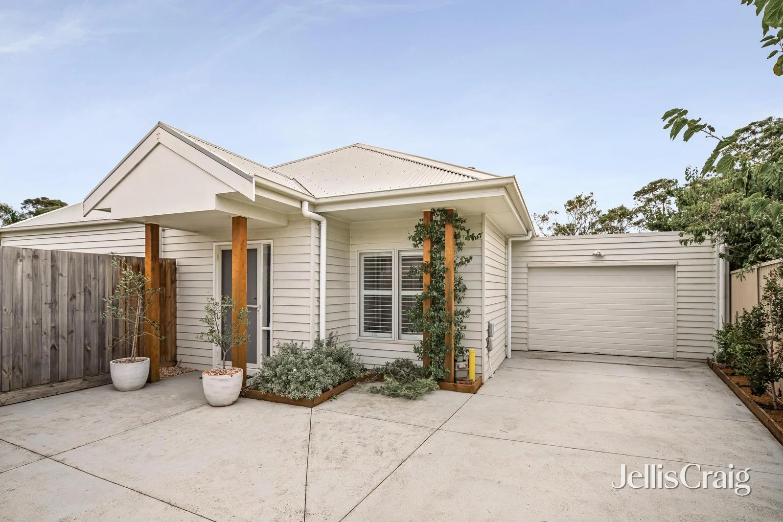2/96 Ella Grove, Chelsea VIC 3196