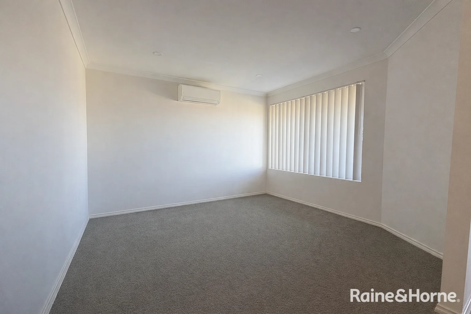 Additional image 3 of 15 O'Keefe Parade, McKail WA 6330