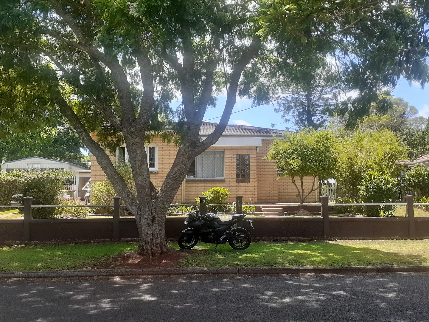 11A Rhyde Street, Mount Lofty QLD 4350