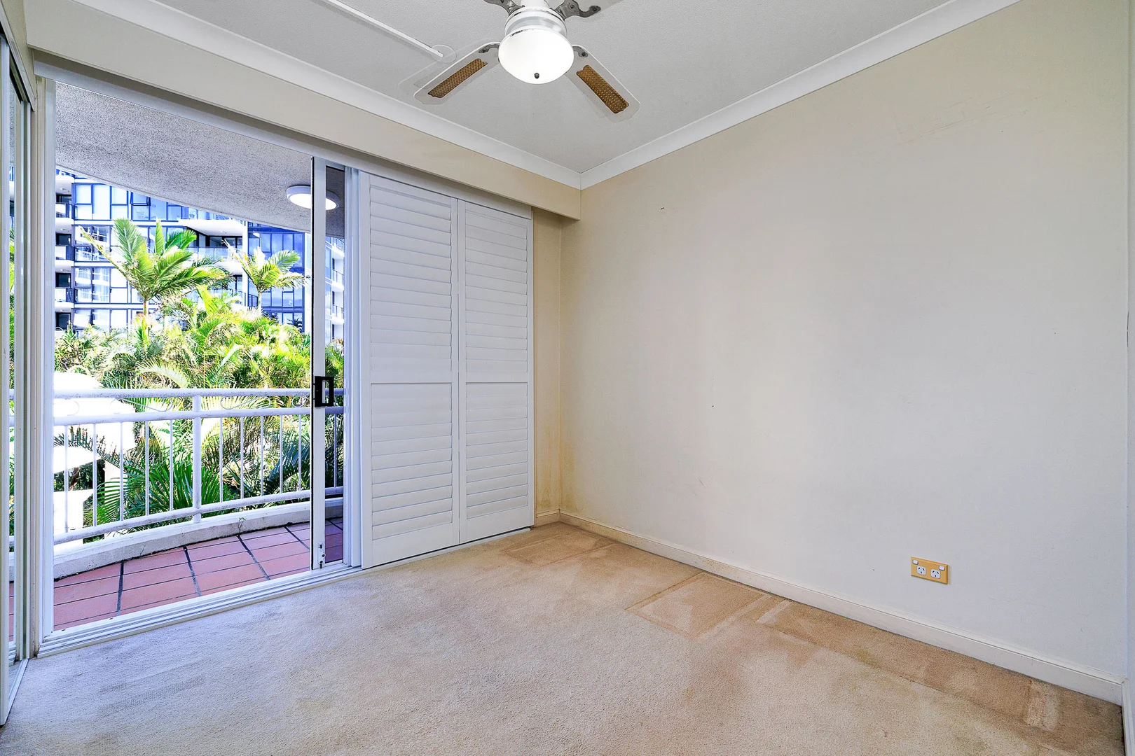 Additional image 4 of 301/220 The Esplanade, Burleigh Heads QLD 4220