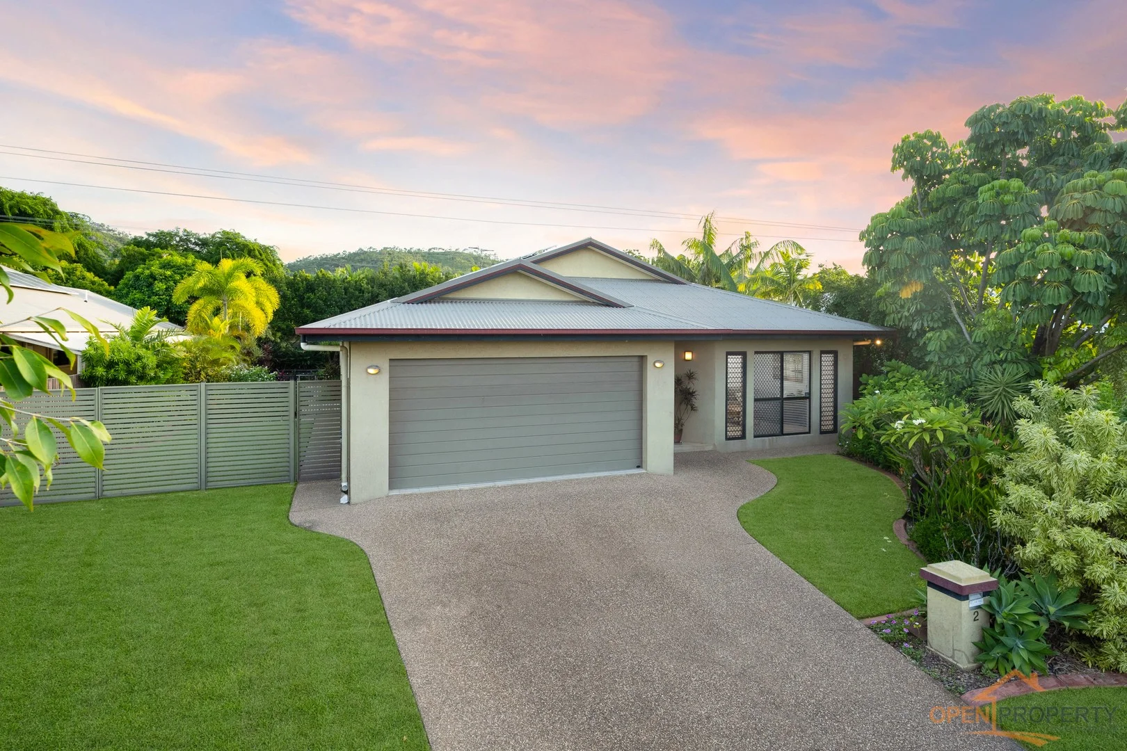 2 Redgum Ct, Mount Louisa QLD 4814