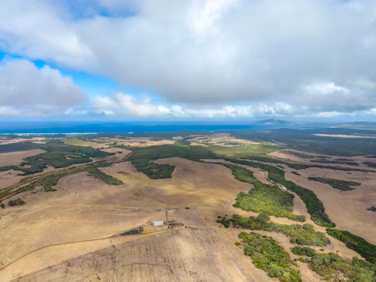 582 Bluff Creek Road, Green Range WA 6328