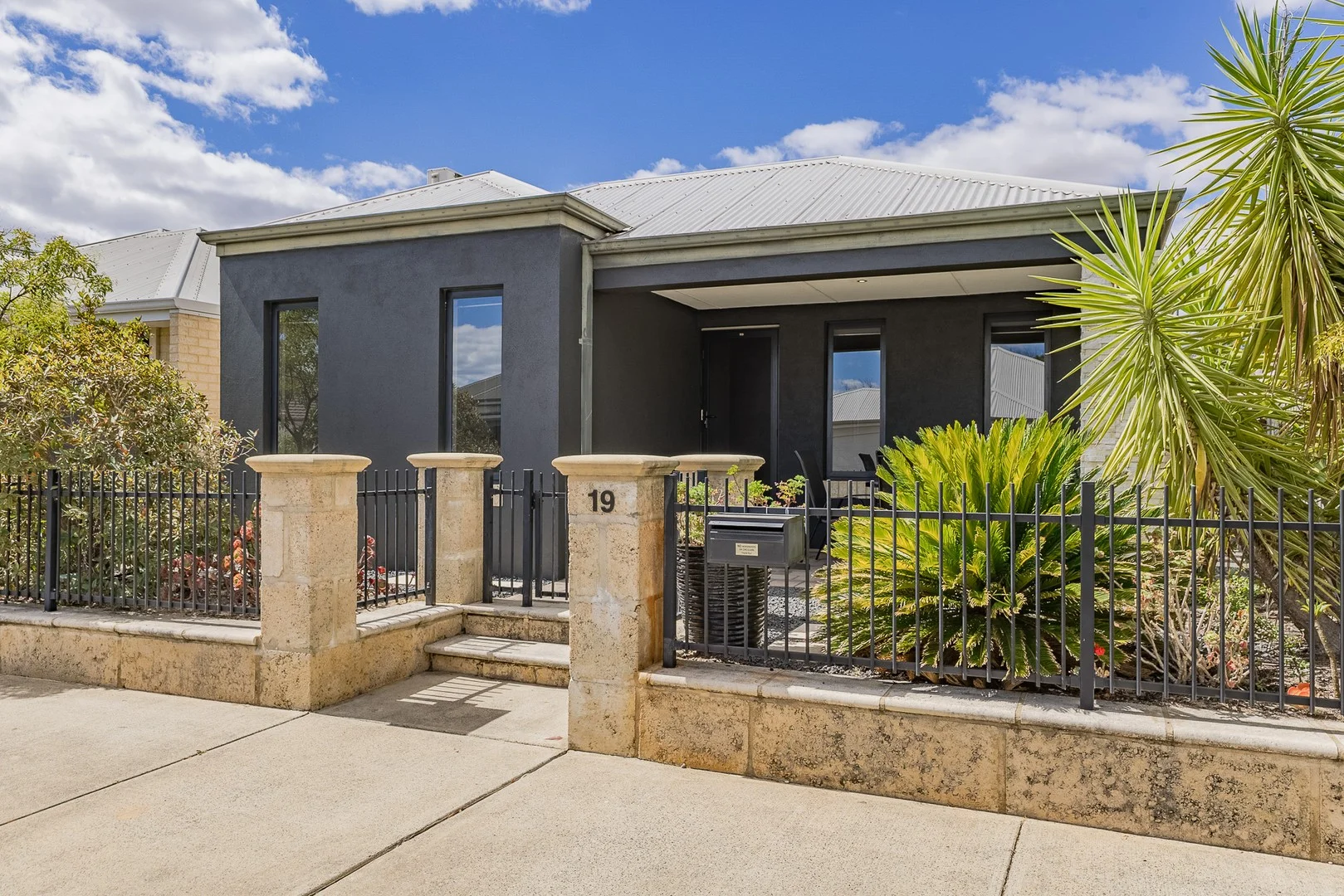 19 Bremer Way, South Yunderup WA 6208