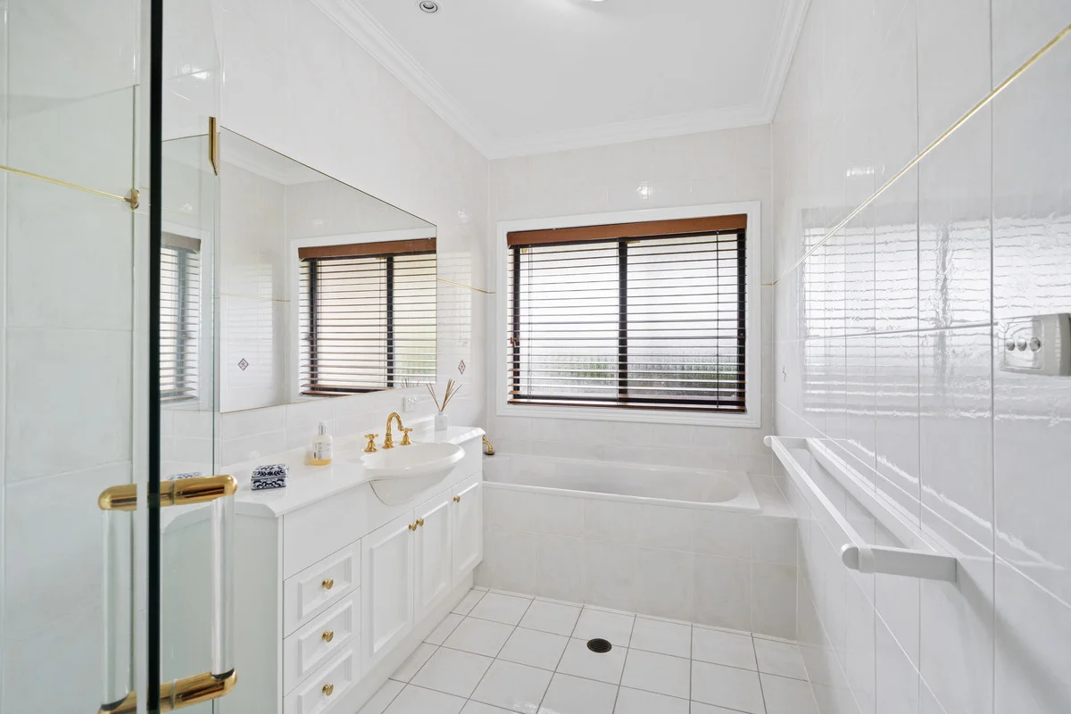 Additional image 19 of 137 Gladrose Crescent, Wongawallan QLD 4210