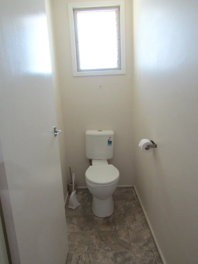 Additional image 11 of 5 Kurrajong Street, Blackwater QLD 4717