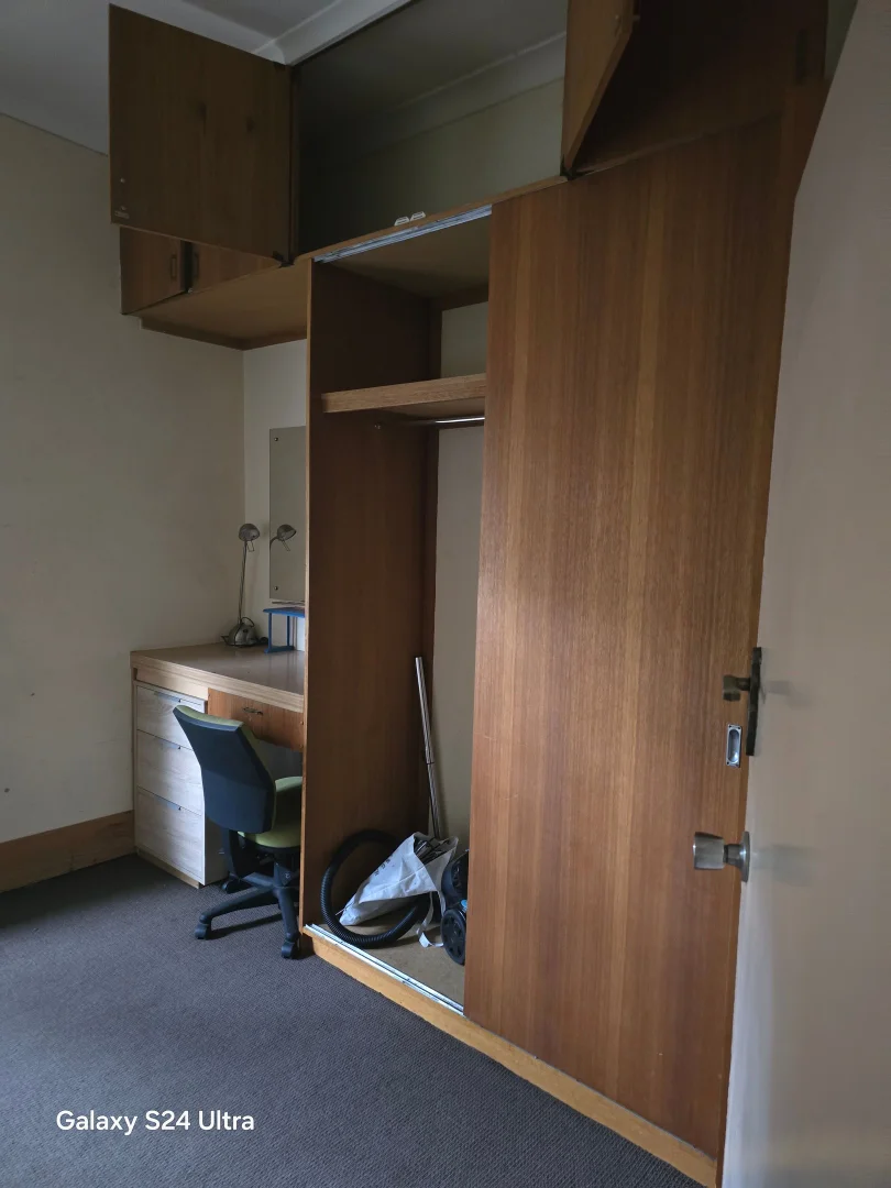 Additional image 6 of East Side NT 0870