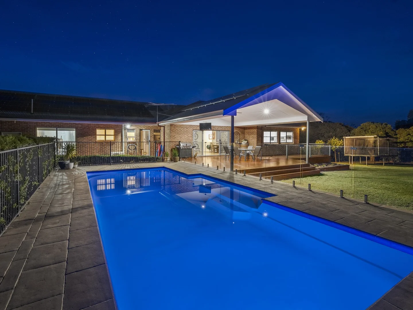 106 Runnymede Drive, Inverell NSW 2360