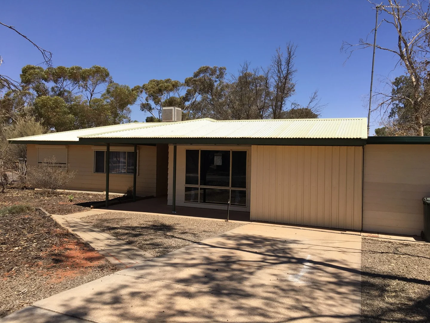 20 Wirrda Street, Roxby Downs SA 5725