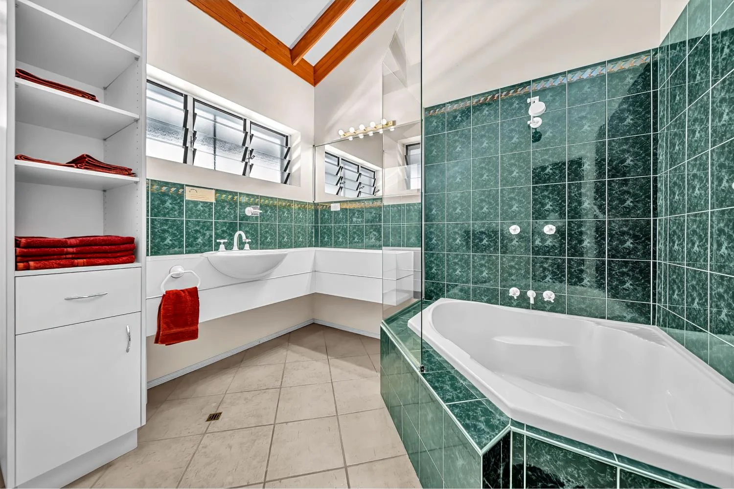 Additional image 10 of 99 Gloucester Avenue, Hideaway Bay QLD 4800