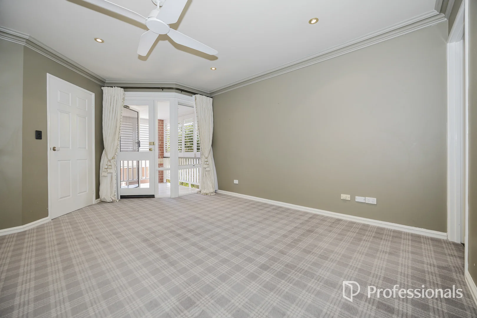 Additional image 13 of 4/62 Golf View Street, Yokine WA 6060