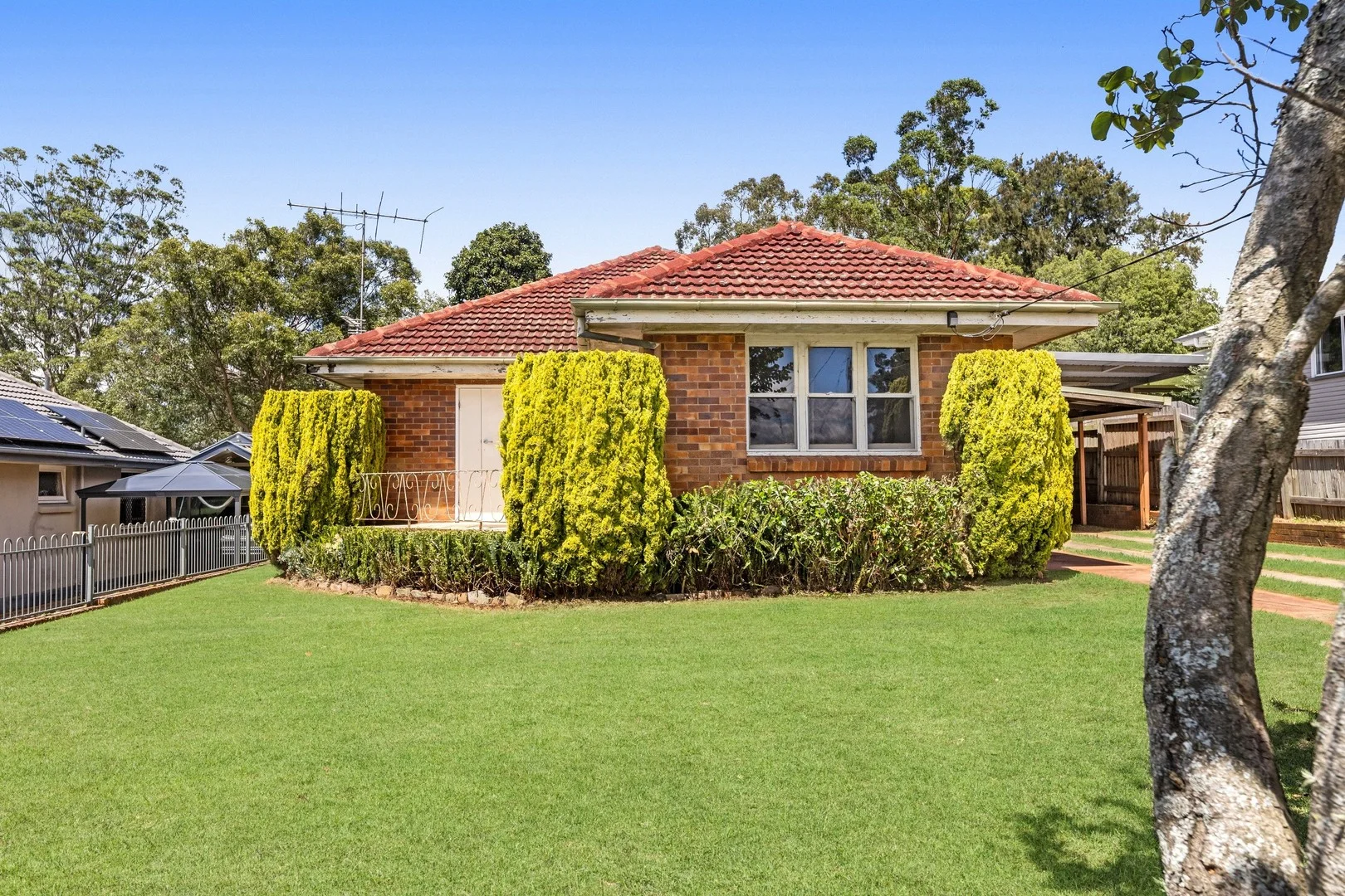 14 Norah Street, Centenary Heights QLD 4350